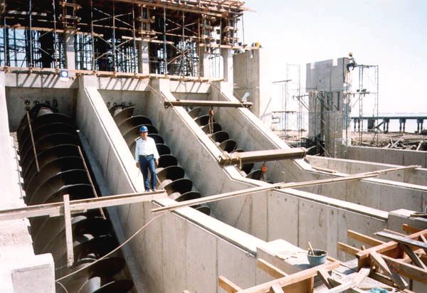 Screw Pumps 3x2500 L/s Capacity at Surabaya, Jakarta